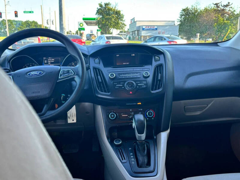 2017 Ford Focus SE