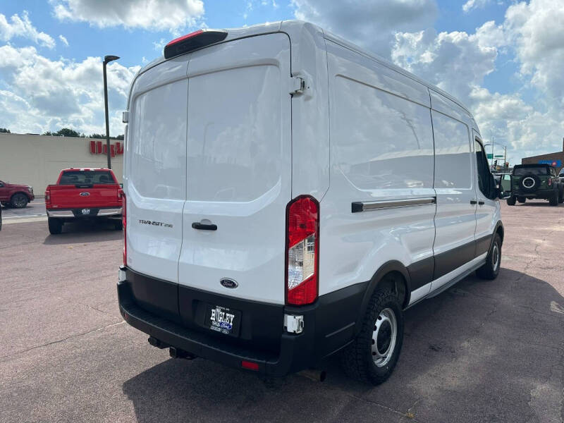 2022 Ford Transit 250