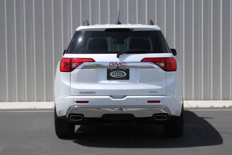 2017 GMC Acadia Denali
