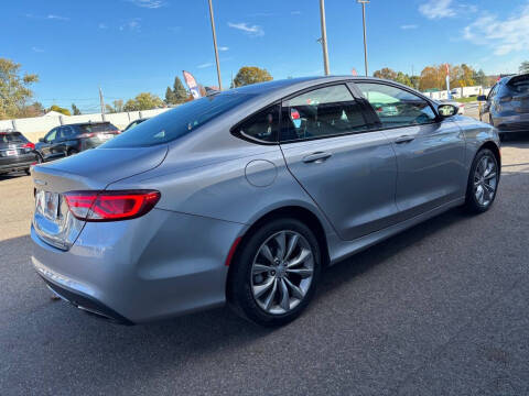 2016 Chrysler 200 S