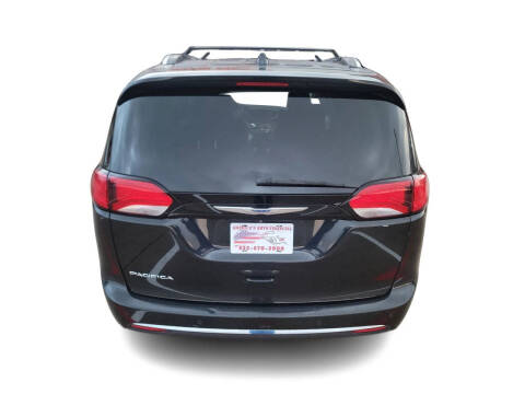 2019 Chrysler Pacifica Touring L