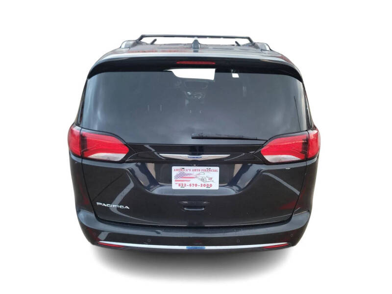 2019 Chrysler Pacifica Touring L