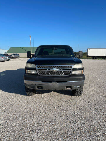 2005 Chevrolet Silverado 2500HD for sale at Kelly Automotive Inc in Moberly MO