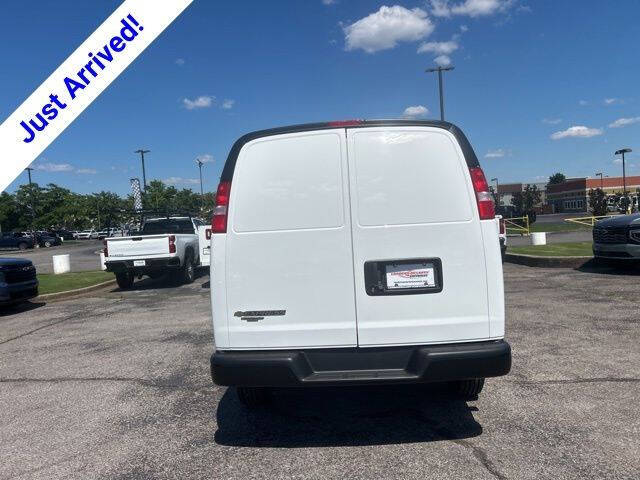 2026 Chevrolet Express 2500