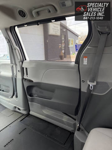 2017 Toyota Sienna XLE 8-Passenger
