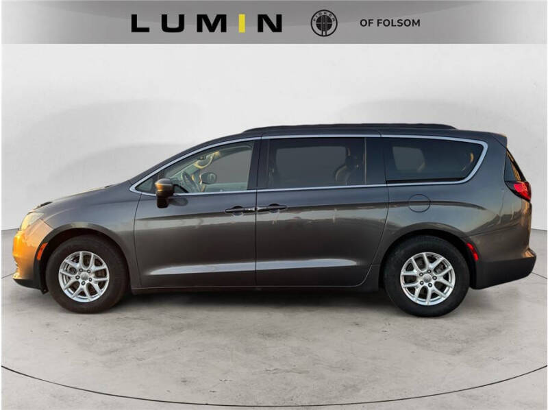 2020 Chrysler Voyager LXi