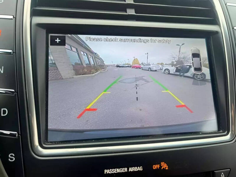 2019 Lincoln Nautilus Select