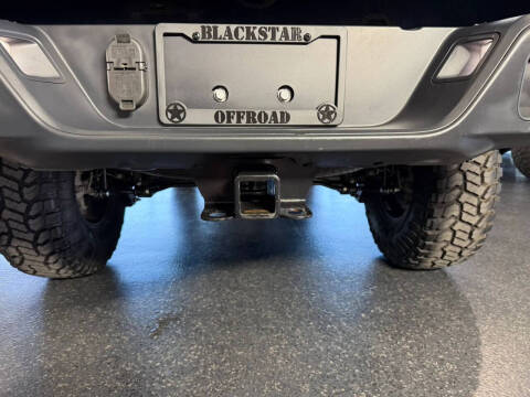 2025 Jeep Gladiator NightHawk