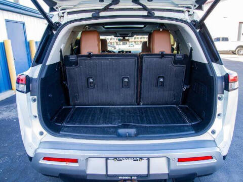 2023 Nissan Pathfinder Platinum