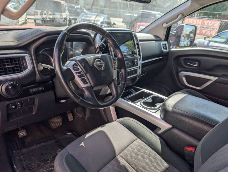 2020 Nissan Titan