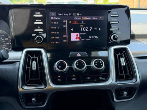 2022 Kia Sorento LX