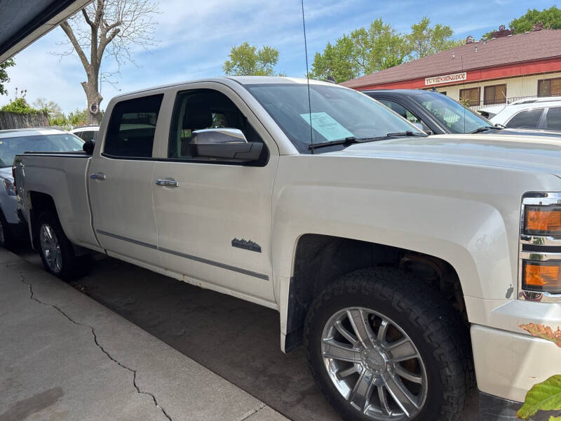 Image 2 of 2014 Chevrolet Silverado 1500 High Country