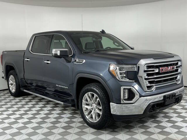 2019 GMC Sierra SLT's photo