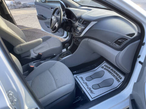 2017 Hyundai Accent SE