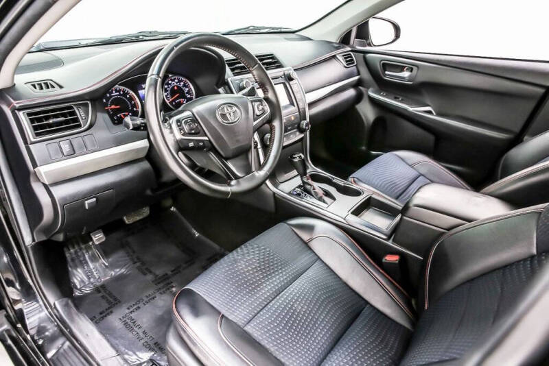 2015 Toyota Camry SE