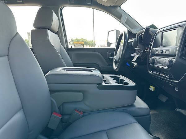 2022 Chevrolet Silverado 6500HD