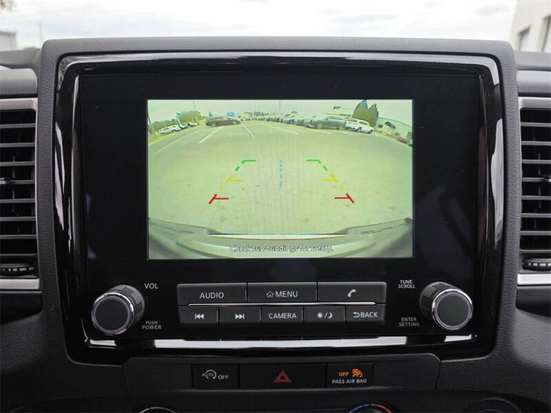 2024 Nissan Frontier SV