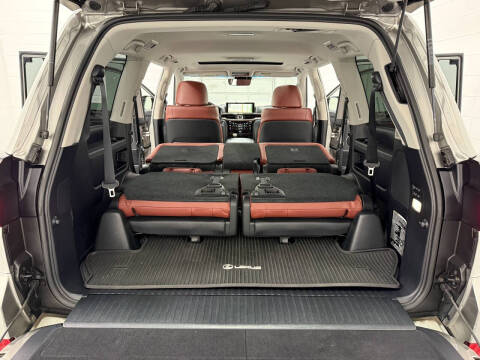 2019 Lexus LX 570 Three-Row