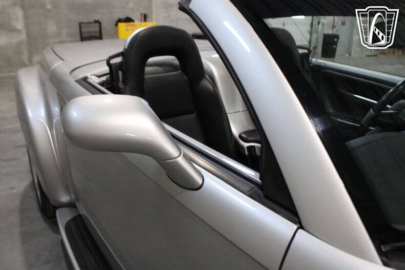 2004 Chevrolet SSR LS