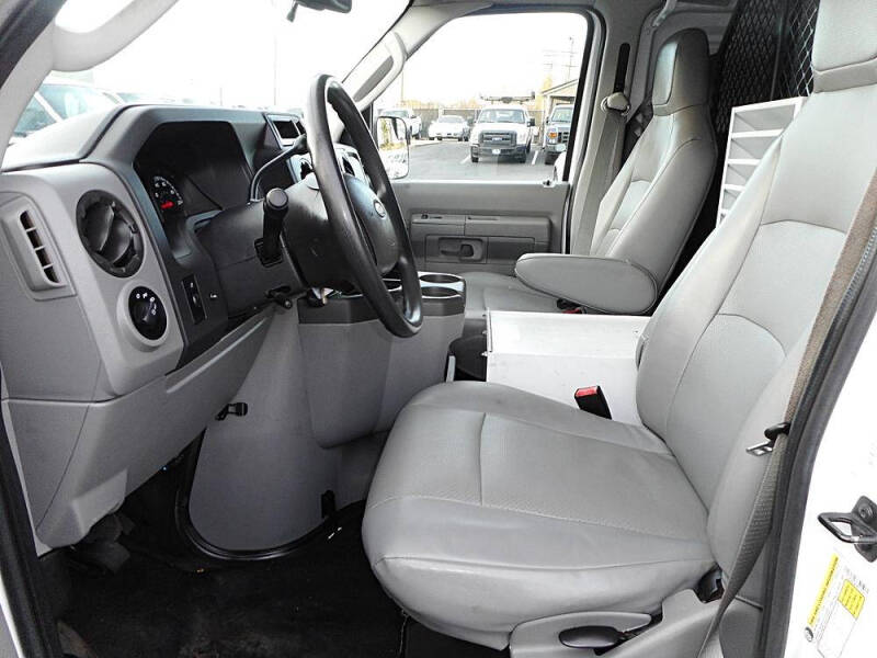 2013 Ford E-Series E-350 SD