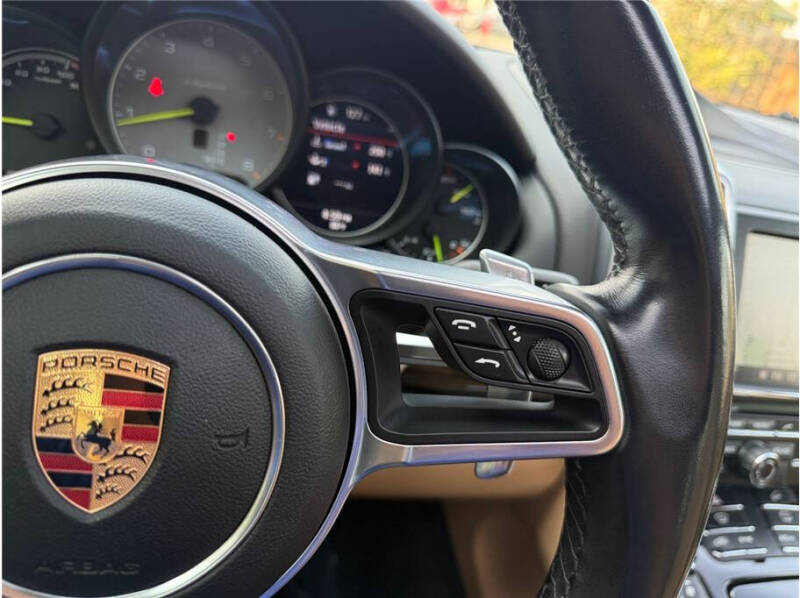 2016 Porsche Cayenne S E-Hybrid