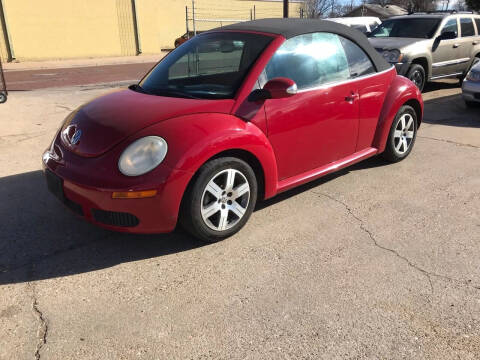 2006 Volkswagen New Beetle for sale at FIRST CHOICE MOTORS in Lubbock TX