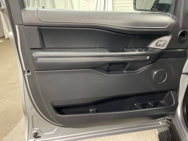 2023 Ford Expedition MAX XLT