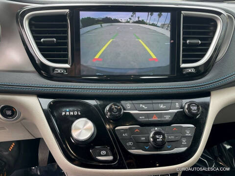 2021 Chrysler Pacifica Touring L