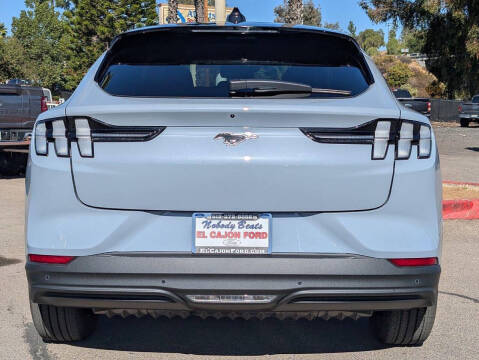 2025 Ford Mustang Mach-E Premium