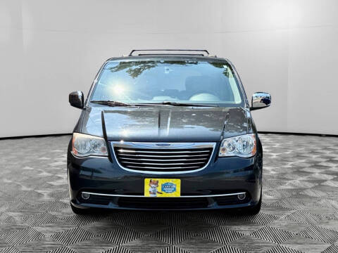2014 Chrysler Town and Country Touring-L