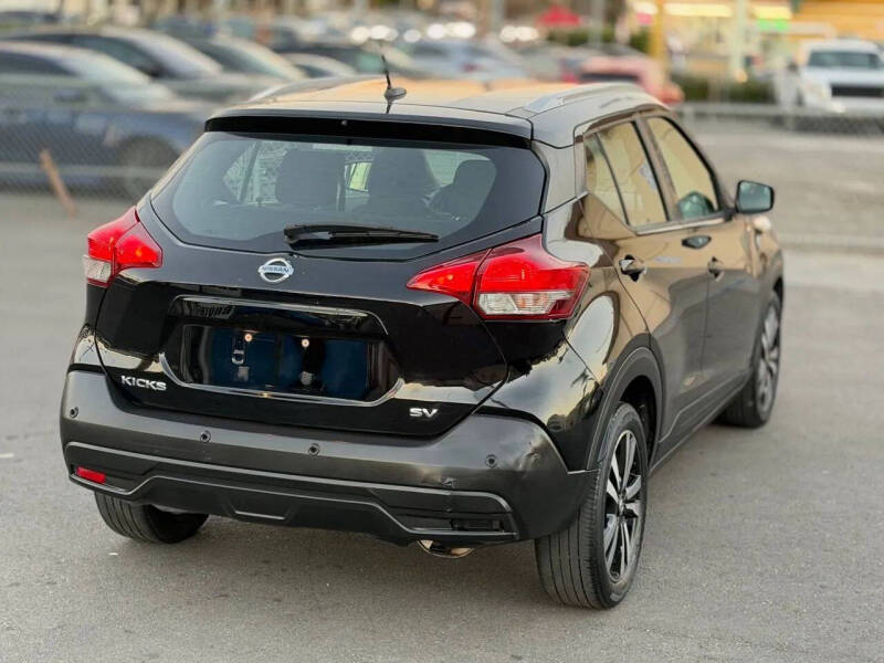 2020 Nissan Kicks SV