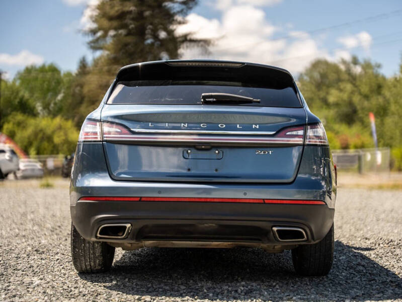 2019 Lincoln Nautilus Select