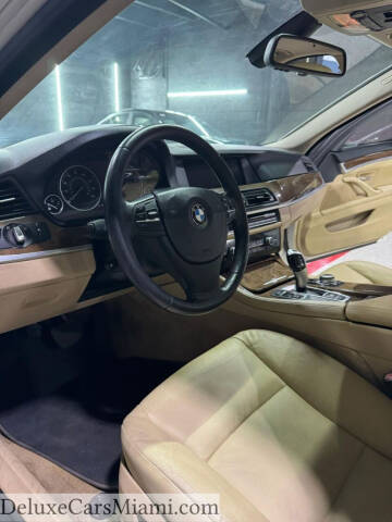 2012 BMW 5 Series 528i