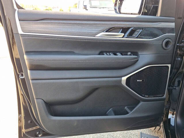 2024 Jeep Wagoneer L Series III