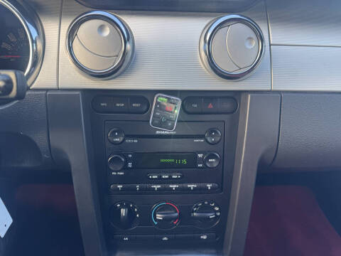 2006 Ford Mustang GT Deluxe