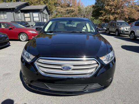 2017 Ford Taurus SEL