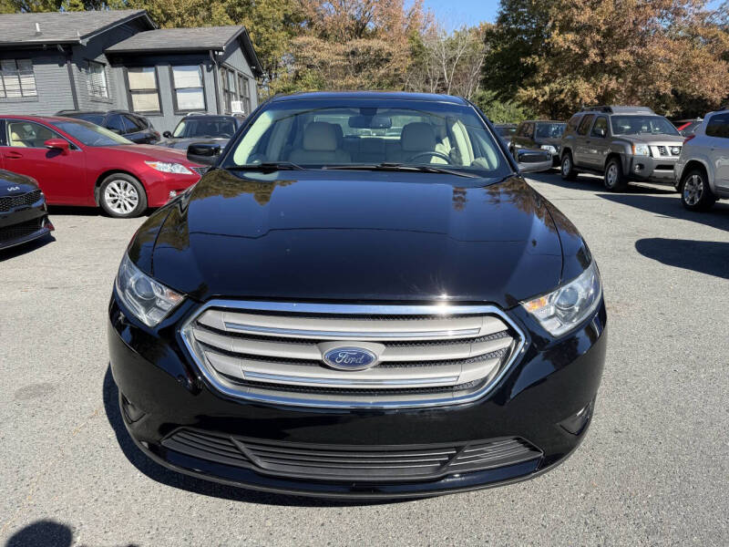 2017 Ford Taurus SEL