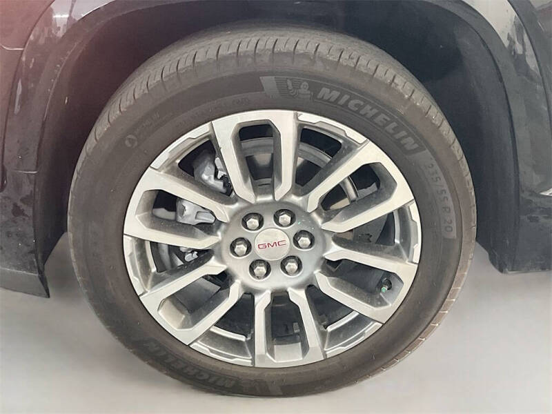 2023 GMC Acadia Denali