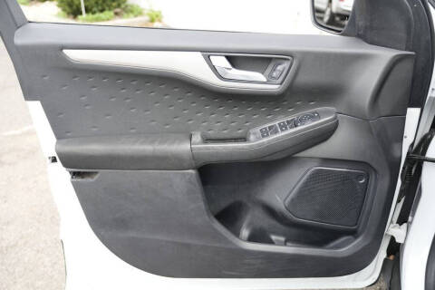 2020 Ford Escape SE