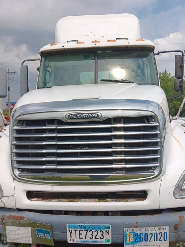 2005 Freightliner Columbia 120