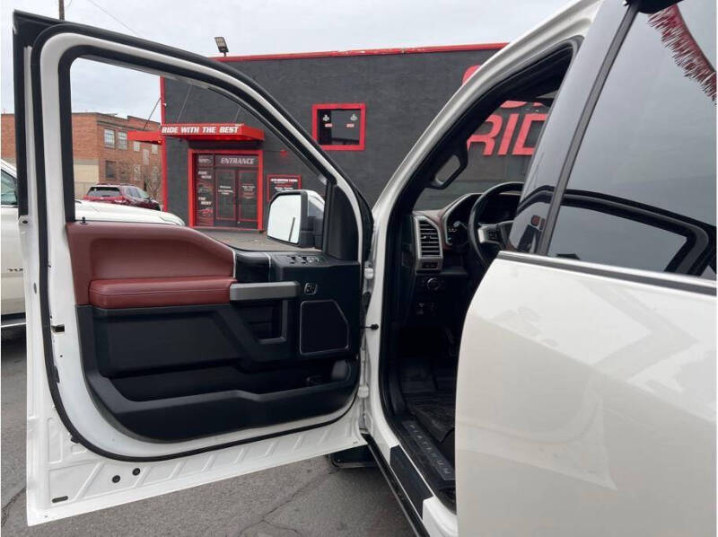 2019 Ford F-150 Platinum