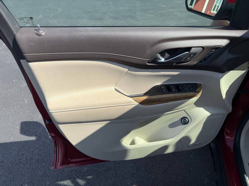 2019 GMC Acadia Denali