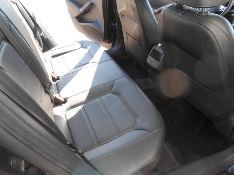 2017 Volkswagen Passat 1.8T R-Line