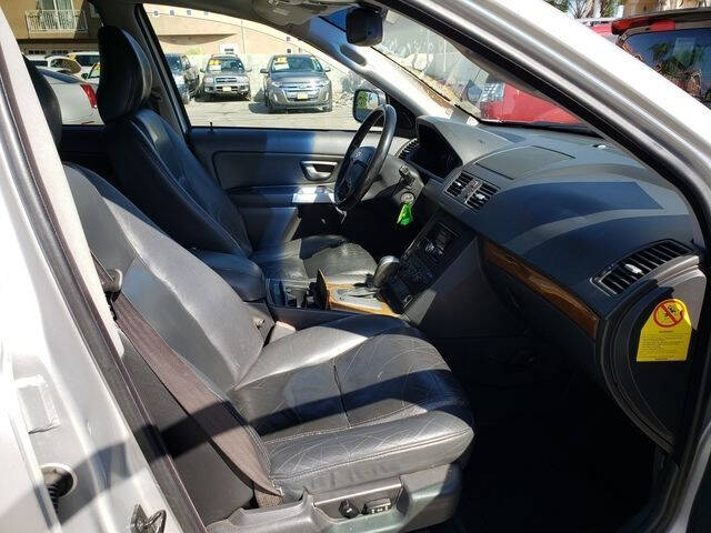 2004 Volvo XC90 2.5T