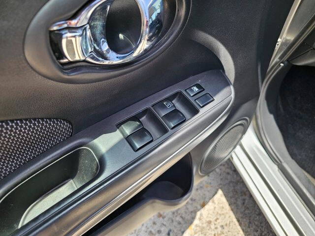 2014 Nissan Versa 1.6 SV