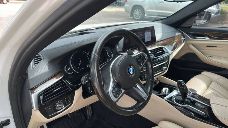2017 BMW 5 Series 540i