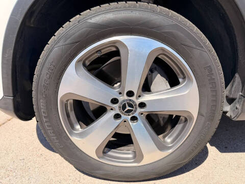 2017 Mercedes-Benz GLC GLC 300