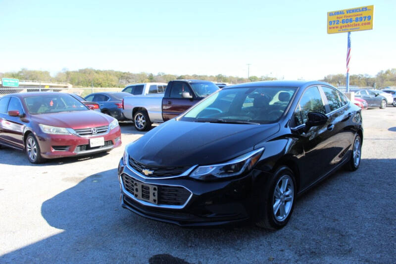 2016 Chevrolet Cruze LT photo 2