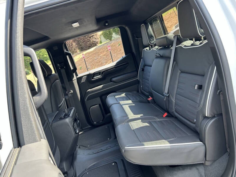 2025 GMC Sierra 1500 AT4X