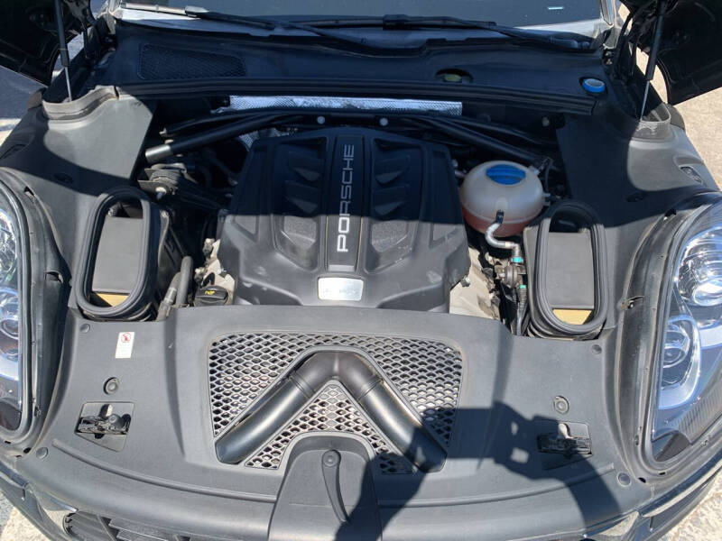 2017 Porsche Macan S